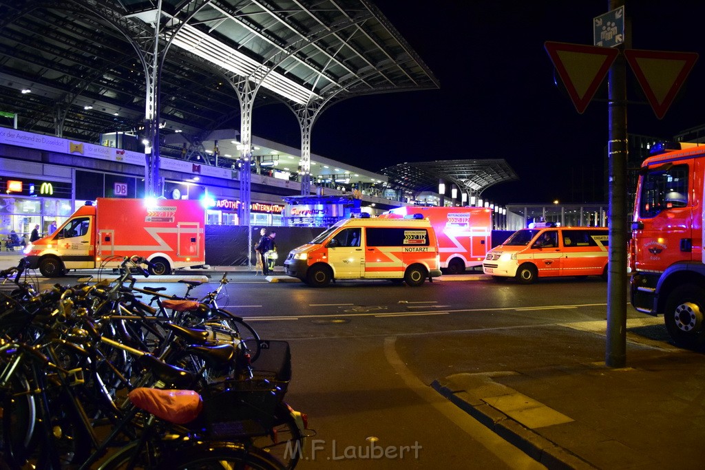 Messerstecherei Koeln Koelner Hauptbahnhof P19.JPG - Miklos Laubert